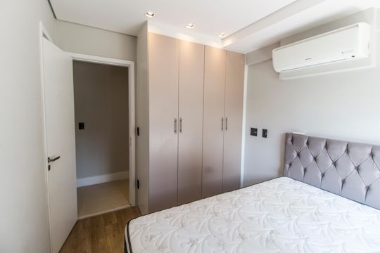 Suíte 2 de apartamento para alugar com 2 quartos, 98m² em Alphaville Empresarial, Barueri