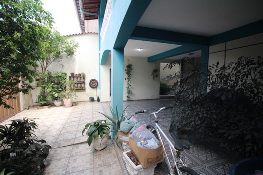 Garagem de casa à venda com 4 quartos, 273m² em Tirol, Contagem