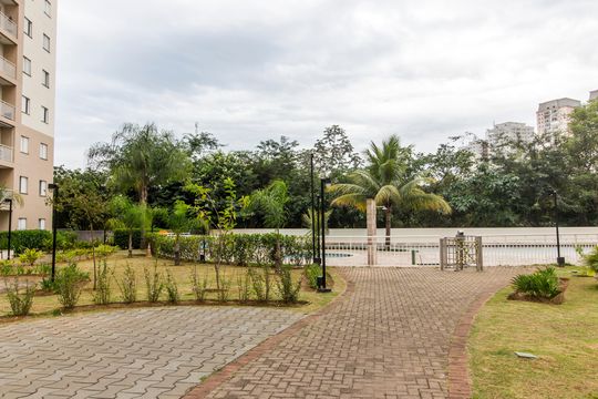 Área comum de apartamento à venda com 2 quartos, 72m² em Jardim Tupanci, Barueri