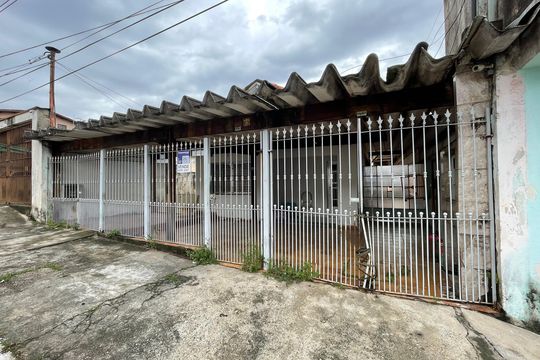 Fachada+Placa de casa à venda com 2 quartos, 500m² em Vila Ré, São Paulo
