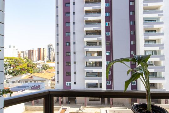 Varanda da Sala de apartamento para alugar com 2 quartos, 58m² em Cambuí, Campinas
