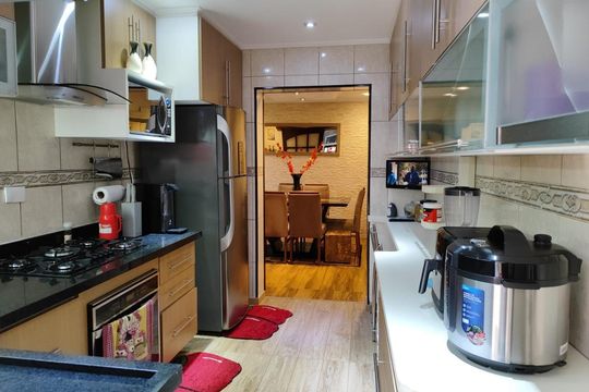 Cozinha de casa à venda com 3 quartos, 164m² em Pestana, Osasco
