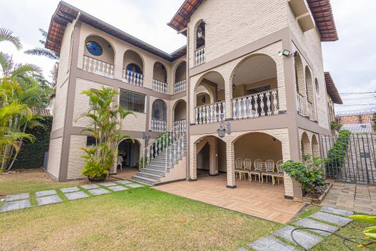 Fachada de casa à venda com 6 quartos, 1100m² em Bandeirantes (pampulha), Belo Horizonte