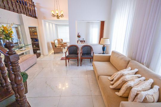 Sala de casa à venda com 6 quartos, 1100m² em Bandeirantes (pampulha), Belo Horizonte