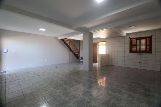 Casa à venda com 4 quartos, 260m² em Mathias Velho, Canoas