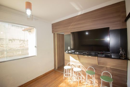 Sala de casa à venda com 3 quartos, 370m² em Fonte Grande, Contagem