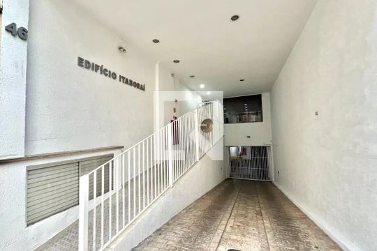 Fachada e portaria de apartamento à venda com 2 quartos, 52m² em Bosque da Saúde, São Paulo