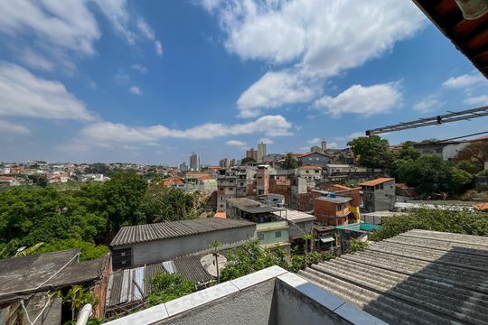 Vista de casa à venda com 4 quartos, 305m² em Vila Pereira Barreto, São Paulo