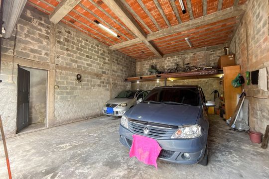 Garagem de casa à venda com 4 quartos, 305m² em Vila Pereira Barreto, São Paulo