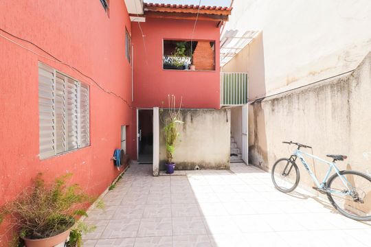 Garagem de casa à venda com 5 quartos, 120m² em Cidade São Miguel, São Paulo