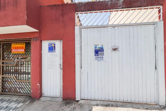 Fachada de casa à venda com 5 quartos, 120m² em Cidade São Miguel, São Paulo