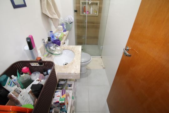 Banheiro Social de apartamento à venda com 2 quartos, 55m² em Água Fria, São Paulo