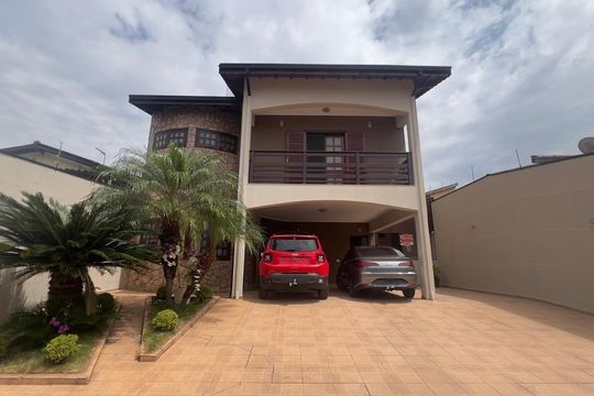 Fachada de casa à venda com 3 quartos, 259m² em Parque Residencial Vila União, Campinas