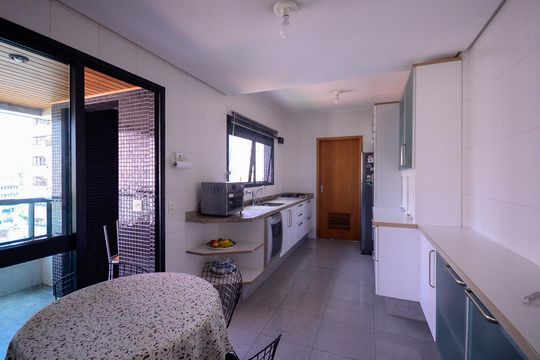 Cozinha de apartamento à venda com 4 quartos, 157m² em Aclimação, São Paulo