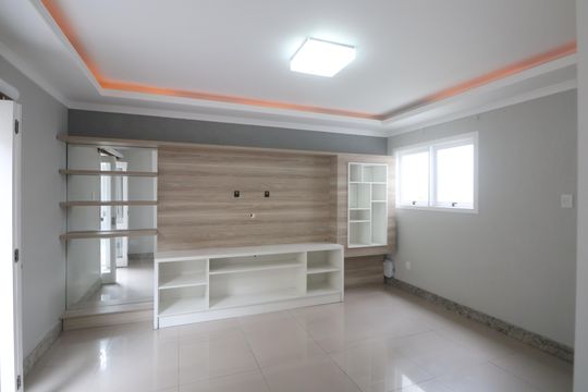 Casa à venda com 4 quartos, 285m² em Nossa Senhora das Gracas, Canoas