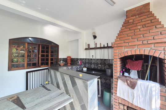 Quintal - churrasqueira de casa à venda com 4 quartos, 450m² em Vila Euclides, São Bernardo do Campo