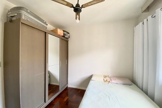 Quarto 1 de apartamento à venda com 2 quartos, 79m² em Copacabana, Rio de Janeiro
