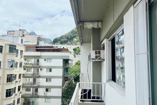 Varanda de apartamento à venda com 2 quartos, 79m² em Copacabana, Rio de Janeiro