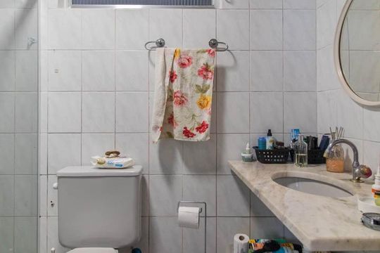 Banheiro Social de casa à venda com 3 quartos, 170m² em Ipanema, Porto Alegre