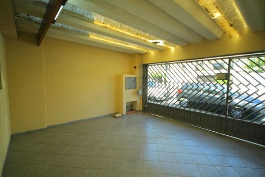 Garagem  de casa para alugar com 2 quartos, 110m² em Nova Petrópolis, São Bernardo do Campo