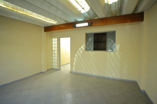 Garagem  de casa para alugar com 2 quartos, 110m² em Nova Petrópolis, São Bernardo do Campo