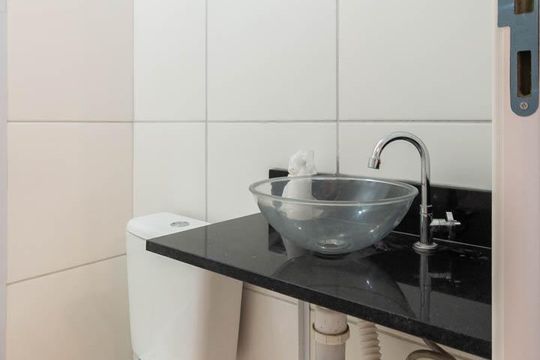 Banheiro de kitnet/studio à venda com 0 quarto, 32m² em Santo Cristo, Rio de Janeiro