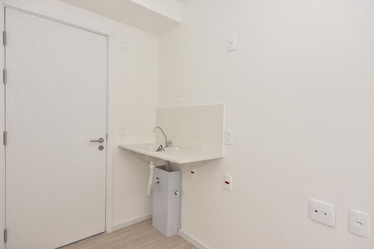 Cozinha de kitnet/studio à venda com 1 quarto, 18m² em Vila Plana, São Paulo