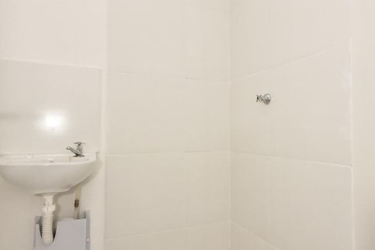 Banheiro de kitnet/studio à venda com 1 quarto, 18m² em Vila Plana, São Paulo