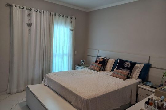 Suíte de casa à venda com 3 quartos, 212m² em Baeta Neves, São Bernardo do Campo