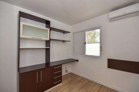Quarto 1 de casa de condomínio para alugar com 4 quartos, 200m² em Jardim Ampliacao, São Paulo