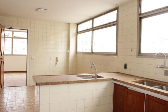 Cozinha de apartamento à venda com 3 quartos, 248m² em Santa Cecilia, São Paulo