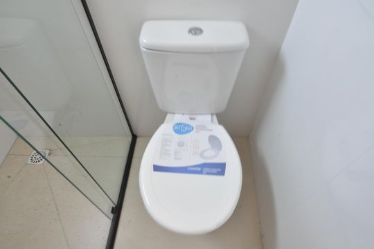 Banheiro da Suíte de apartamento para alugar com 2 quartos, 45m² em Vila Constança, São Paulo