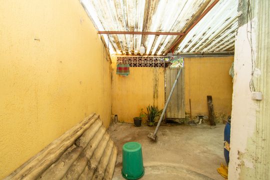 Área de Serviço de casa à venda com 3 quartos, 140m² em Califórnia, Belo Horizonte