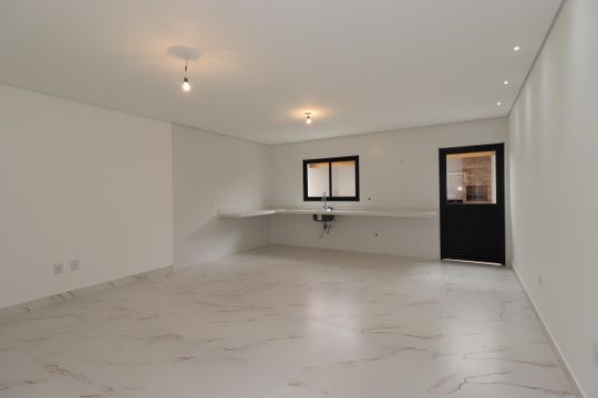 Cozinha de casa à venda com 4 quartos, 200m² em Vila Curuçá, Santo André