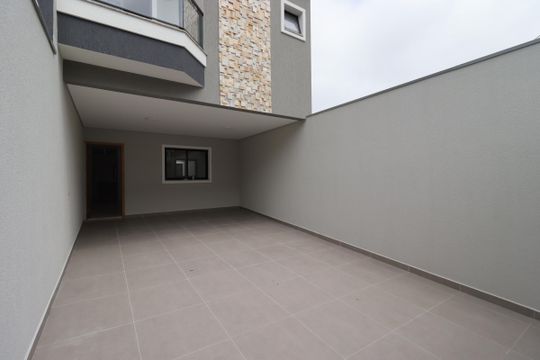 Garagem de casa à venda com 4 quartos, 200m² em Vila Curuçá, Santo André