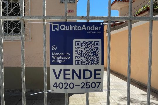 Plaquinha de apartamento à venda com 1 quarto, 47m² em Grajaú, Rio de Janeiro