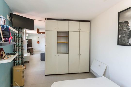 Quarto de apartamento à venda com 1 quarto, 47m² em Grajaú, Rio de Janeiro