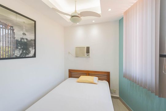 Quarto de apartamento à venda com 1 quarto, 47m² em Grajaú, Rio de Janeiro