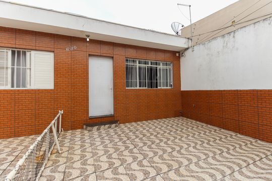 Garagem de casa à venda com 4 quartos, 300m² em Parque Cruzeiro do Sul, São Paulo