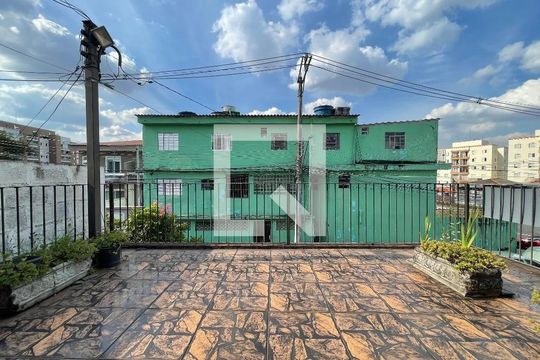 Casa à venda com 3 quartos, 125m² em Cidade São Francisco, São Paulo