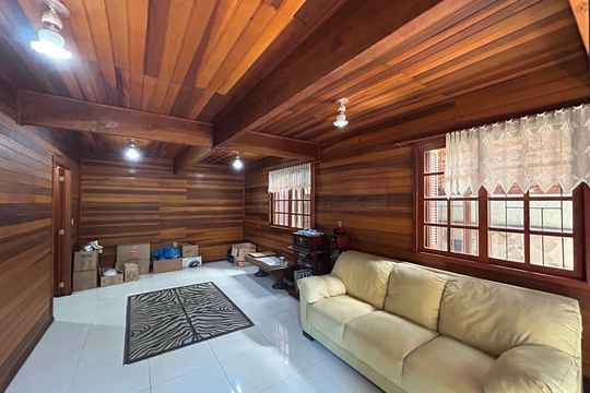 Casa para alugar com 7 quartos, 210m² em Cristo Rei, São Leopoldo