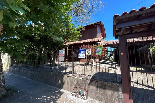 Plaquinha de casa para alugar com 7 quartos, 210m² em Cristo Rei, São Leopoldo