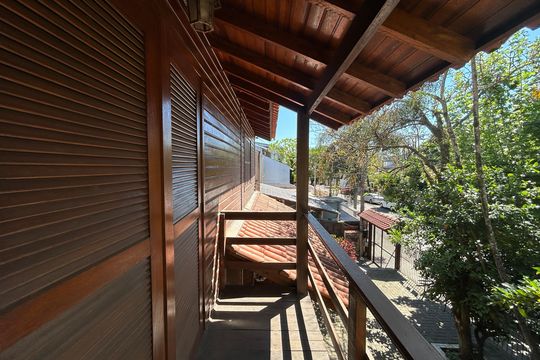 Sacada de casa para alugar com 7 quartos, 210m² em Cristo Rei, São Leopoldo