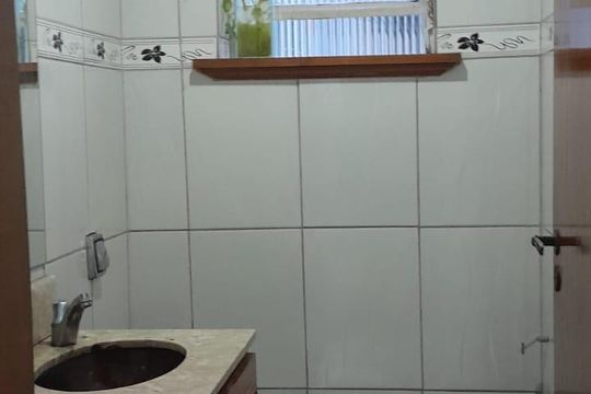 Banheiro 1 de casa à venda com 3 quartos, 134m² em Jardim Monte Azul, São Paulo