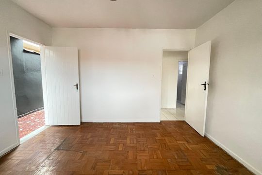 Sala de casa à venda com 2 quartos, 250m² em Vila Albano, São Paulo