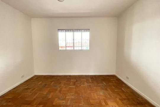 Casa à venda com 2 quartos, 250m² em Vila Albano, São Paulo