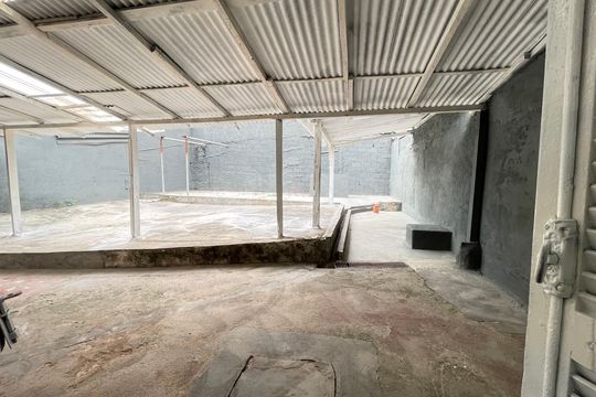 Quarto 2 de casa à venda com 2 quartos, 250m² em Vila Albano, São Paulo