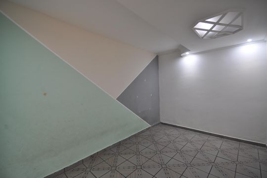 Quarto de casa para alugar com 1 quarto, 75m² em Parque Edu Chaves, São Paulo
