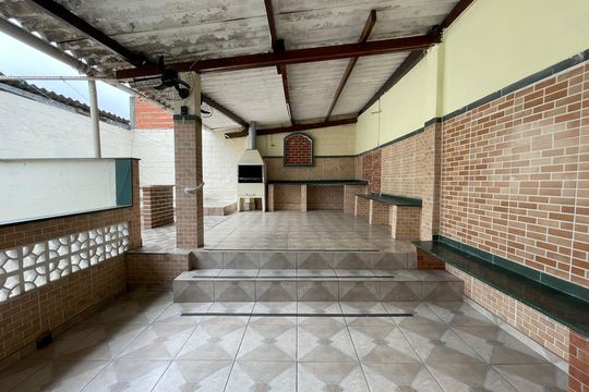 Quintal de casa para alugar com 2 quartos, 80m² em Vila Antonio, São Paulo
