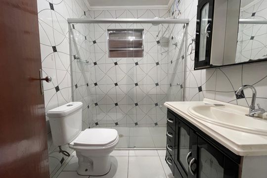 Banheiro de casa para alugar com 2 quartos, 80m² em Vila Antonio, São Paulo